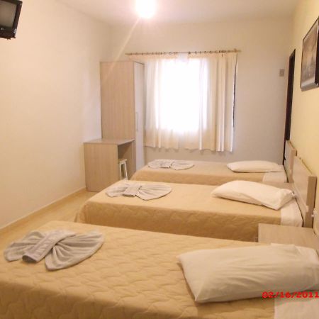Hotel Piramide Eldorado Buitenkant foto