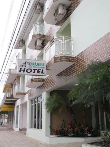 Hotel Piramide Eldorado Buitenkant foto